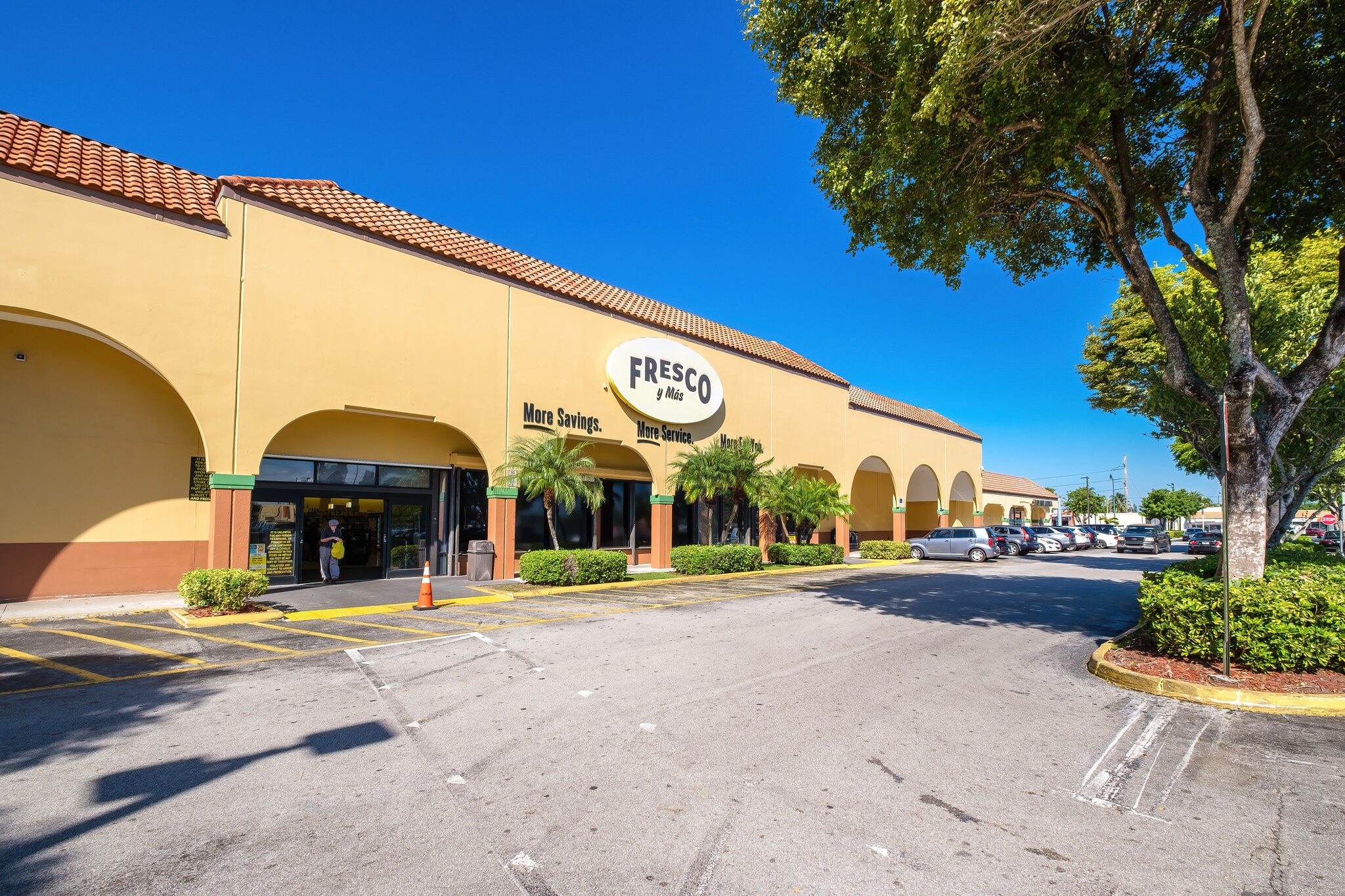 936-1180 SW 67th Ave, Miami, FL à louer Photo principale– Image 1 sur 9