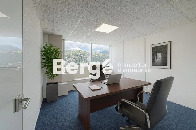 Plus de détails pour Bureau à louer