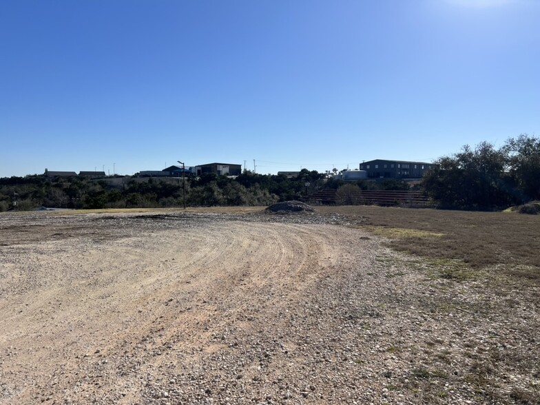 100 S Canyonwood Dr, Dripping Springs, TX à louer - Photo de l’immeuble – Image 3 sur 26