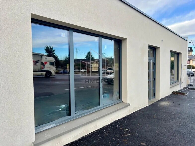 Local commercial dans Évreux à vendre - Photo de l’immeuble – Image 3 sur 4