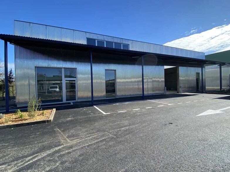 Local d'activités dans Le Bouscat à vendre - Photo de l’immeuble – Image 1 sur 9