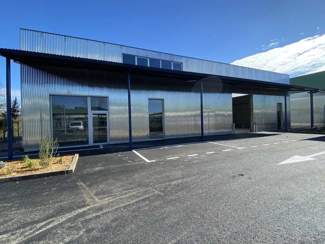 Local d'activités dans Le Bouscat à vendre Photo de l’immeuble– Image 1 sur 10