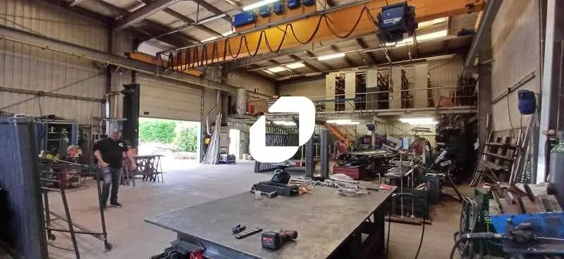 Local d’activités dans Bouafle à louer - Photo de l’immeuble – Image 2 sur 7