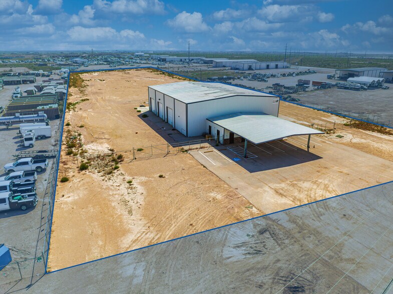 9215 W County Road 127, Midland, TX à louer - Photo de l’immeuble – Image 3 sur 19