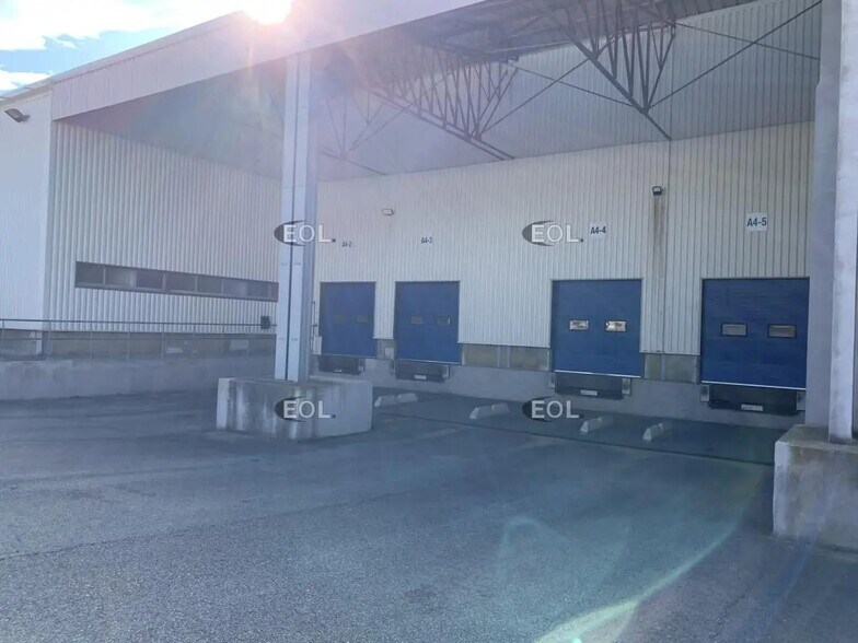 Industriel/Logistique dans Nîmes à louer - Photo de l’immeuble – Image 2 sur 7