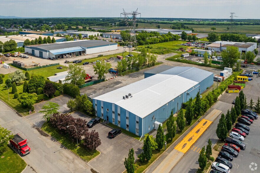 570 Rue Sagard, St-Bruno-de-Montarville, QC à vendre - Aérien – Image 3 sur 4