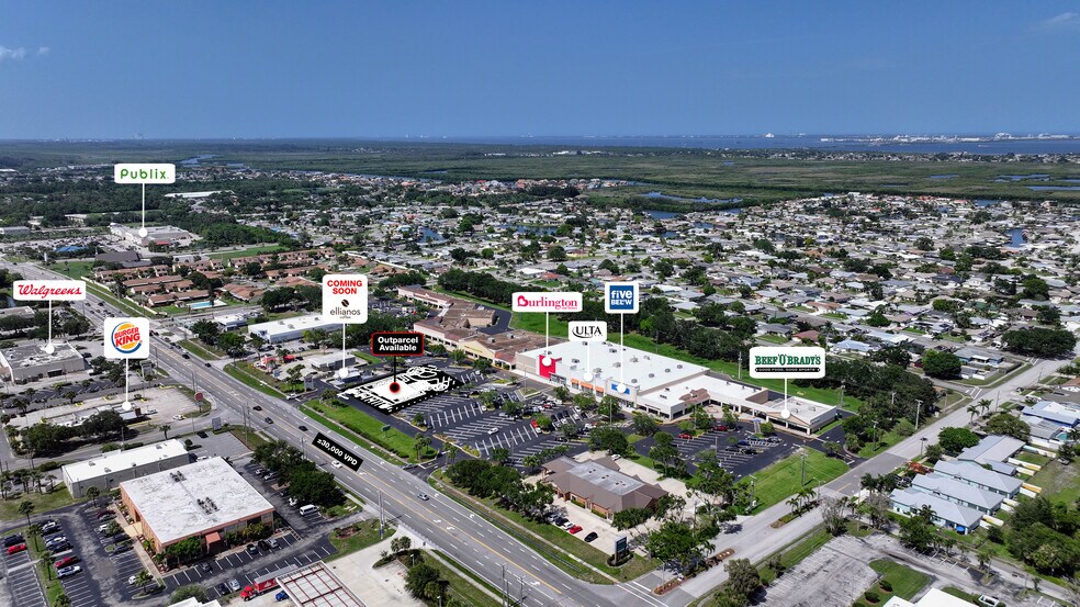 1450 Courtenay Parkway, Merritt Island, FL à louer - Photo principale – Image 1 sur 5