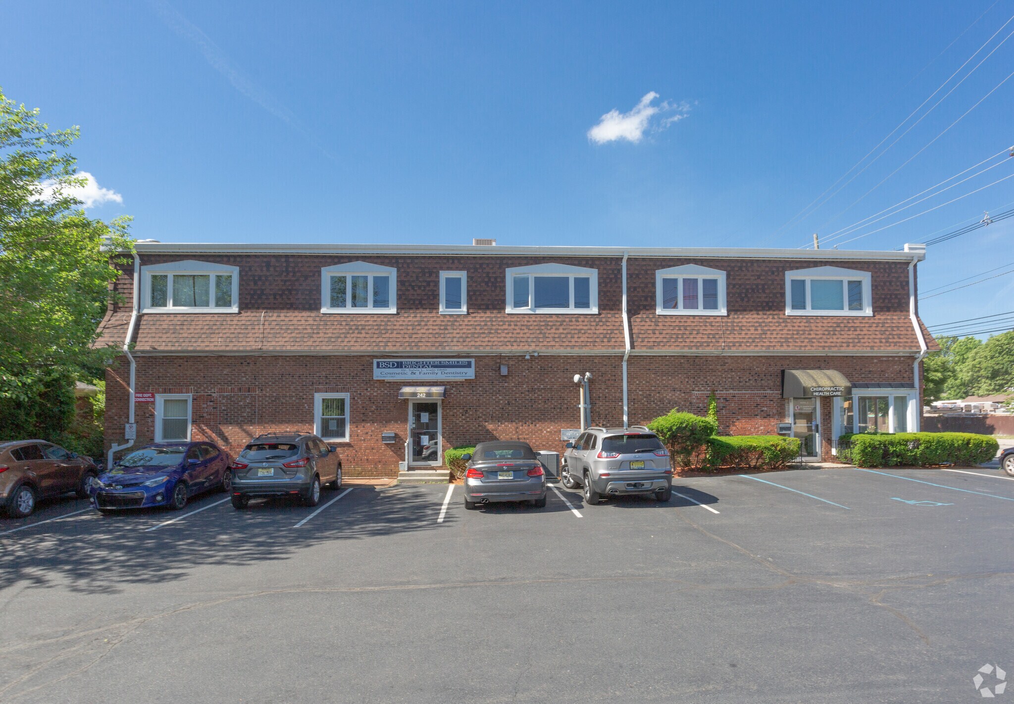242 Washington Ave, Nutley, NJ à louer Photo principale– Image 1 sur 15