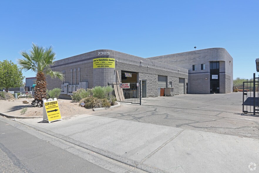 7323 W Carole Ln, Glendale, AZ à louer - Photo principale – Image 1 sur 15