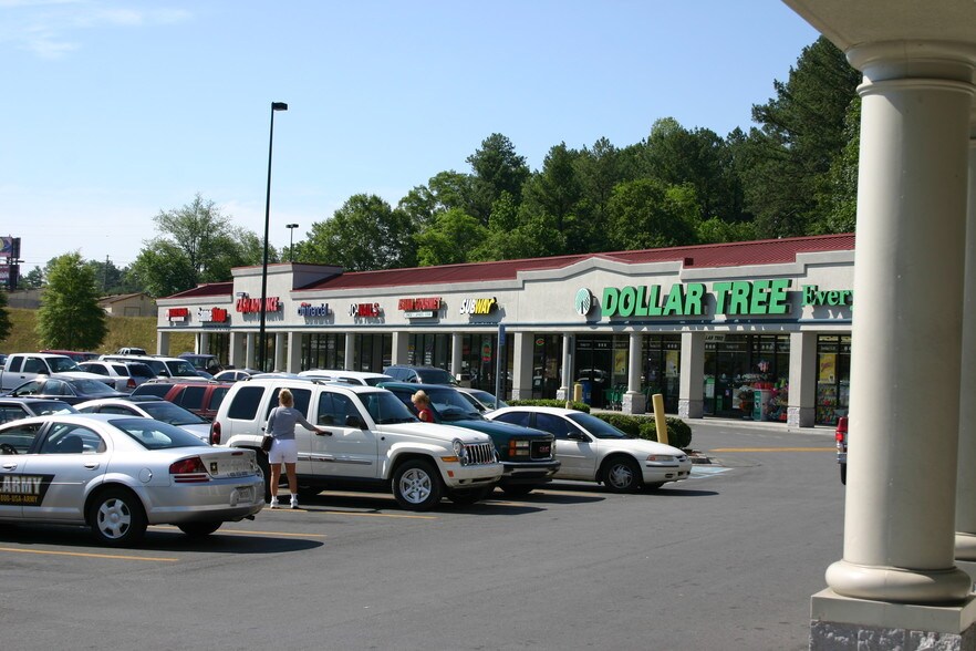 2530 E Walnut Ave, Dalton, GA à louer - Photo de l’immeuble – Image 2 sur 3