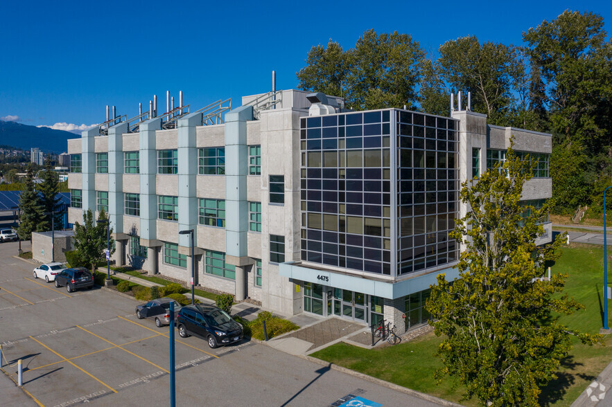 4475 Wayburne Dr, Burnaby, BC à louer - Photo de l’immeuble – Image 3 sur 8