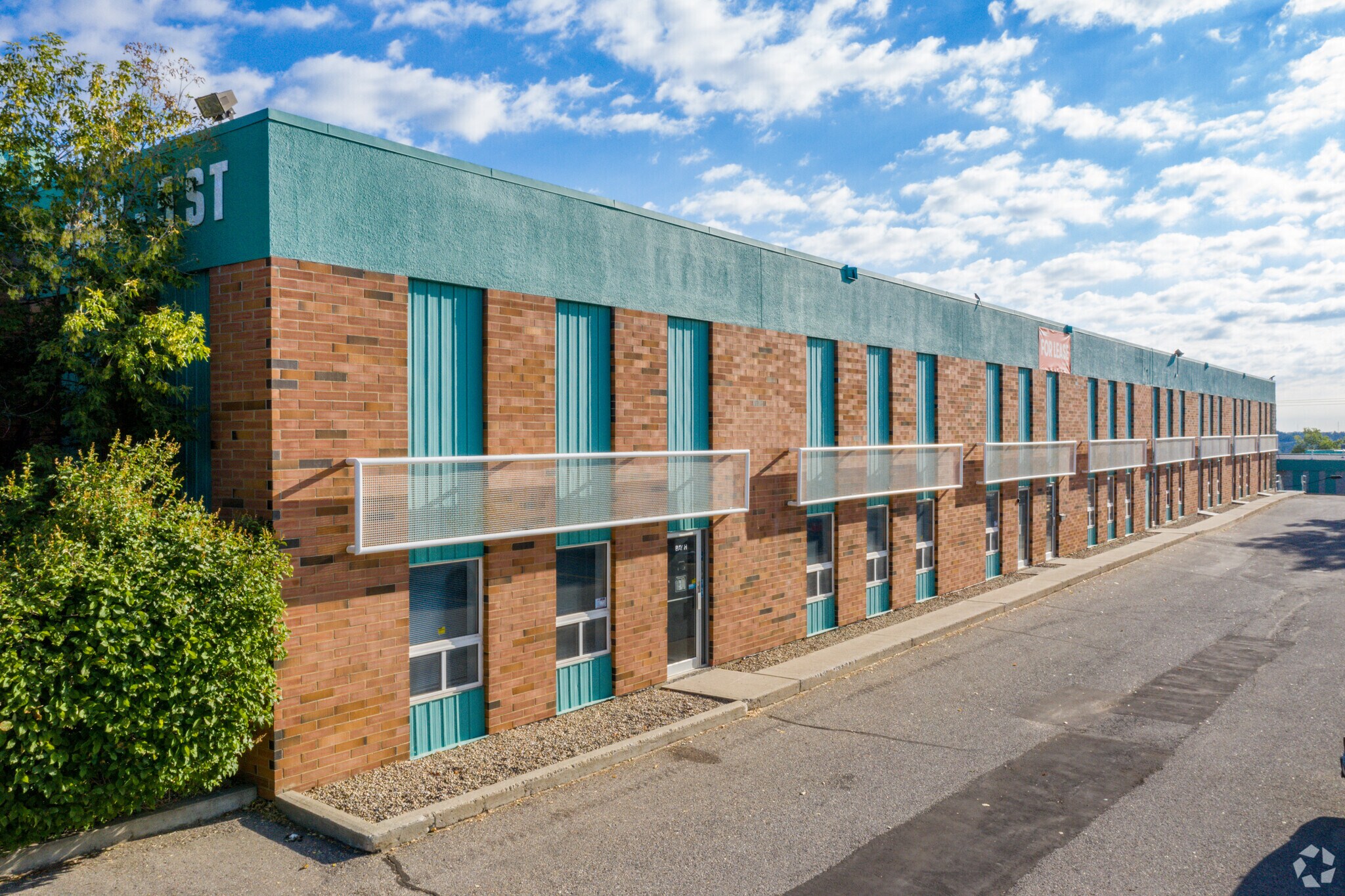 7005 6 St SE, Calgary, AB à louer Photo de l’immeuble– Image 1 sur 6