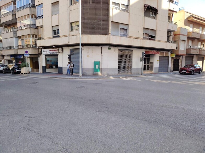 Local commercial dans Llíria, Valencia à louer - Photo principale – Image 1 sur 14