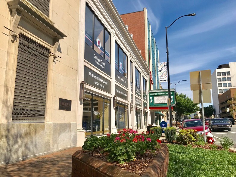 156 S Main St, High Point, NC à vendre - Photo de l’immeuble – Image 2 sur 41