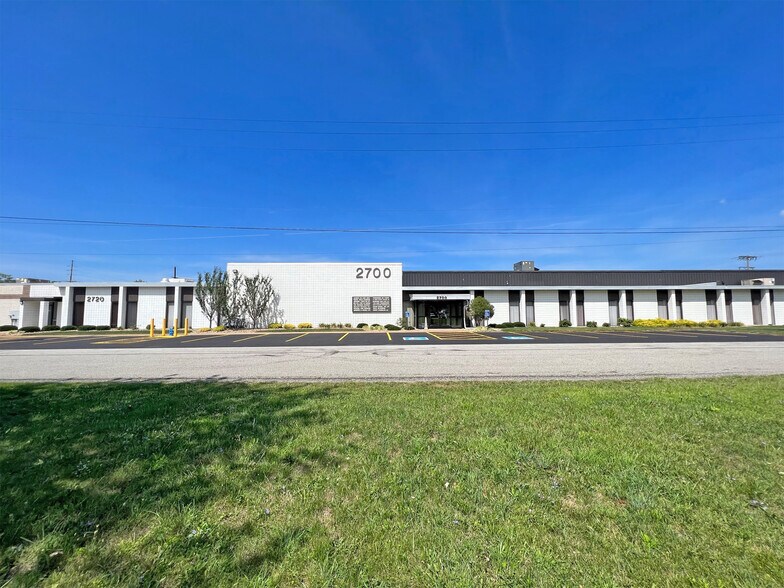 2700-2730 W 21st St, Erie, PA à louer - Photo de l’immeuble – Image 2 sur 13