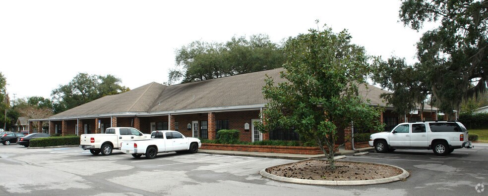 1502 W Fletcher Ave, Tampa, FL à louer - Photo de l’immeuble – Image 3 sur 21