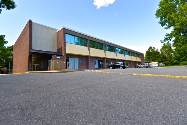 345 Main St, Danbury, CT à louer - Photo de l’immeuble – Image 2 sur 4