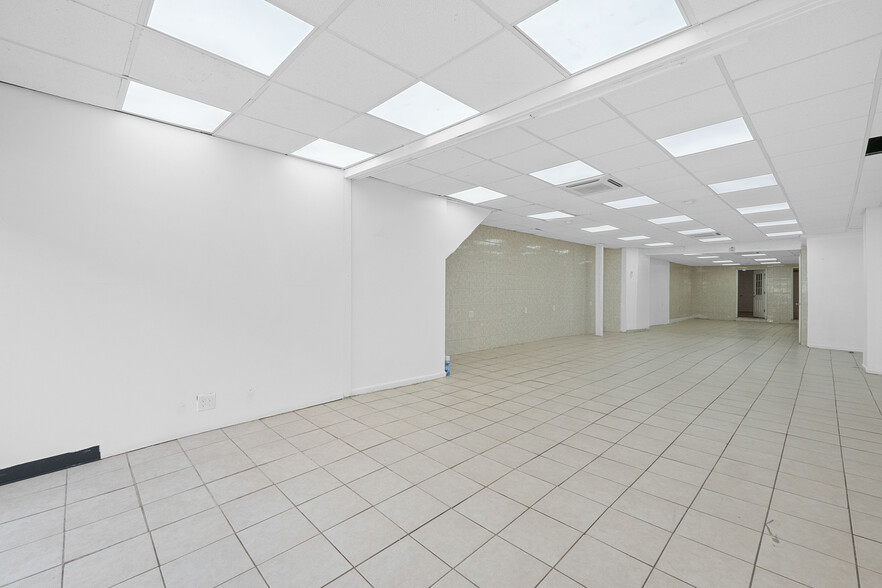 637 Newark Ave, Jersey City, NJ à louer - Photo de l’immeuble – Image 3 sur 8