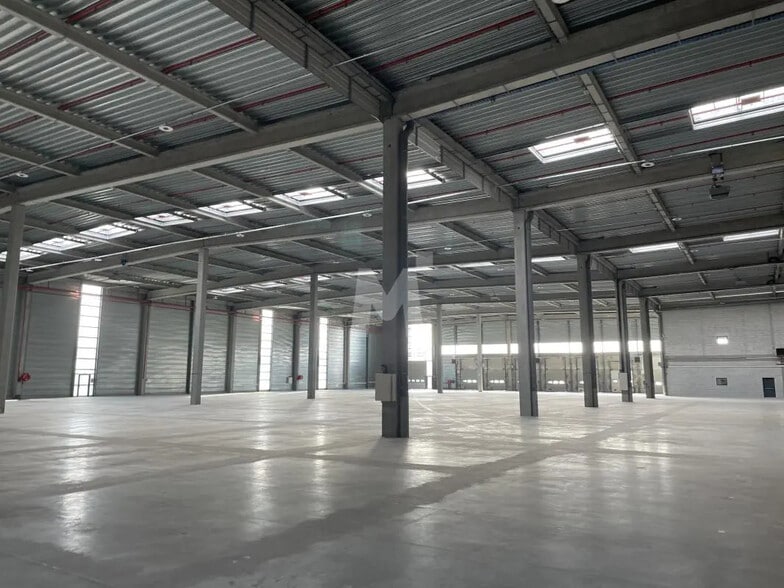 Bureau dans Lieusaint à louer - Photo intérieure – Image 2 sur 7