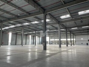 Industriel/Logistique dans Lieusaint à louer Photo intérieure– Image 2 sur 5