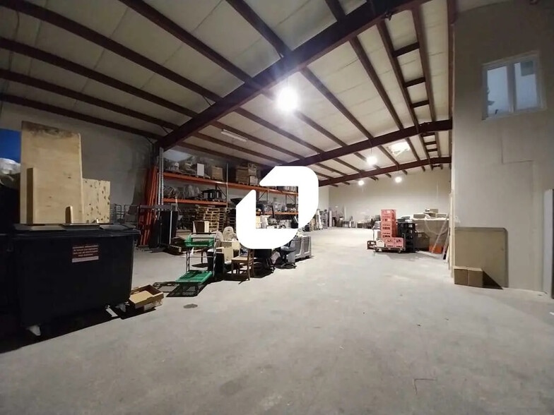 Bureau dans Les Essarts-le-Roi à louer - Photo de l’immeuble – Image 3 sur 7