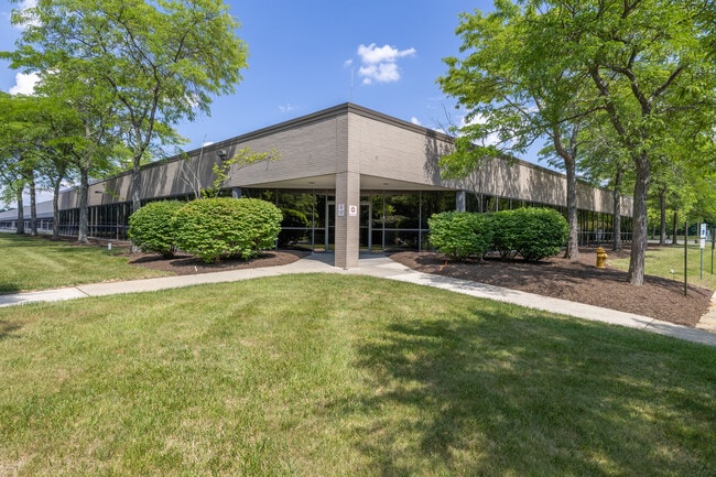 Plus de détails pour 400 Cabot Dr, Hamilton, NJ - Industriel/Logistique à louer