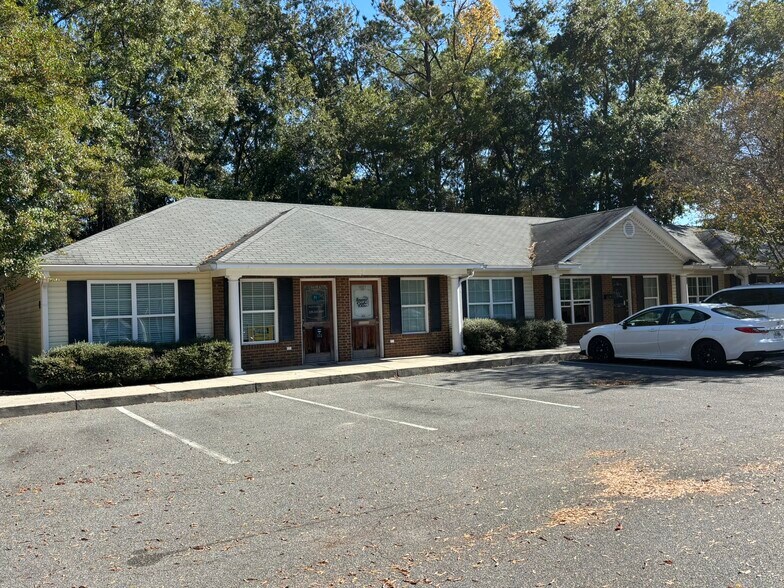 415 Cowart Ave, Valdosta, GA à vendre - Photo de l’immeuble – Image 2 sur 10