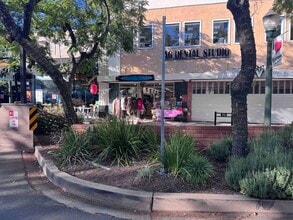 2251-2259 Honolulu Ave, Montrose, CA à louer Photo de l’immeuble– Image 1 sur 24