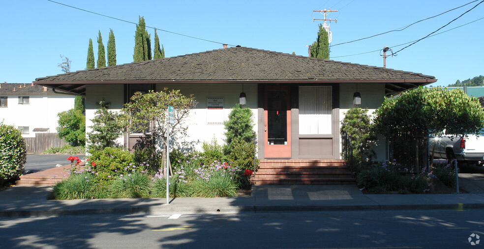 961-963 Dewing Ave, Lafayette, CA à louer - Photo de l’immeuble – Image 3 sur 4