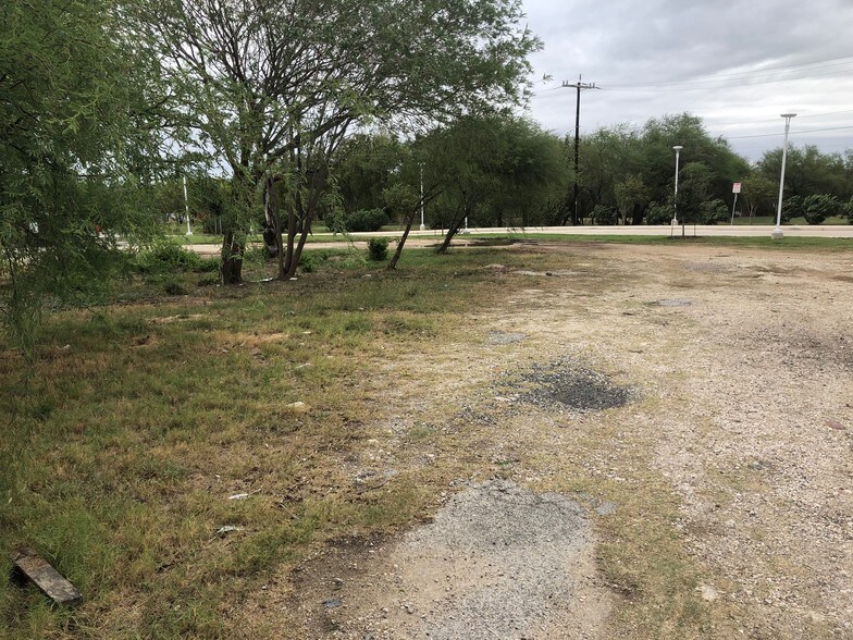 401 Roland Rd, San Antonio, TX à vendre - Autre – Image 2 sur 13