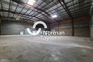 Plus de détails pour Local d'activités à louer