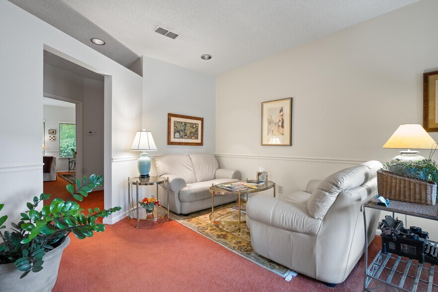 2424 Enterprise Rd, Clearwater, FL à vendre - Photo de l’immeuble – Image 3 sur 16