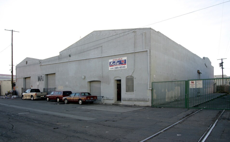 2416-2424 Hunter St, Los Angeles, CA à louer - Photo de l’immeuble – Image 3 sur 5
