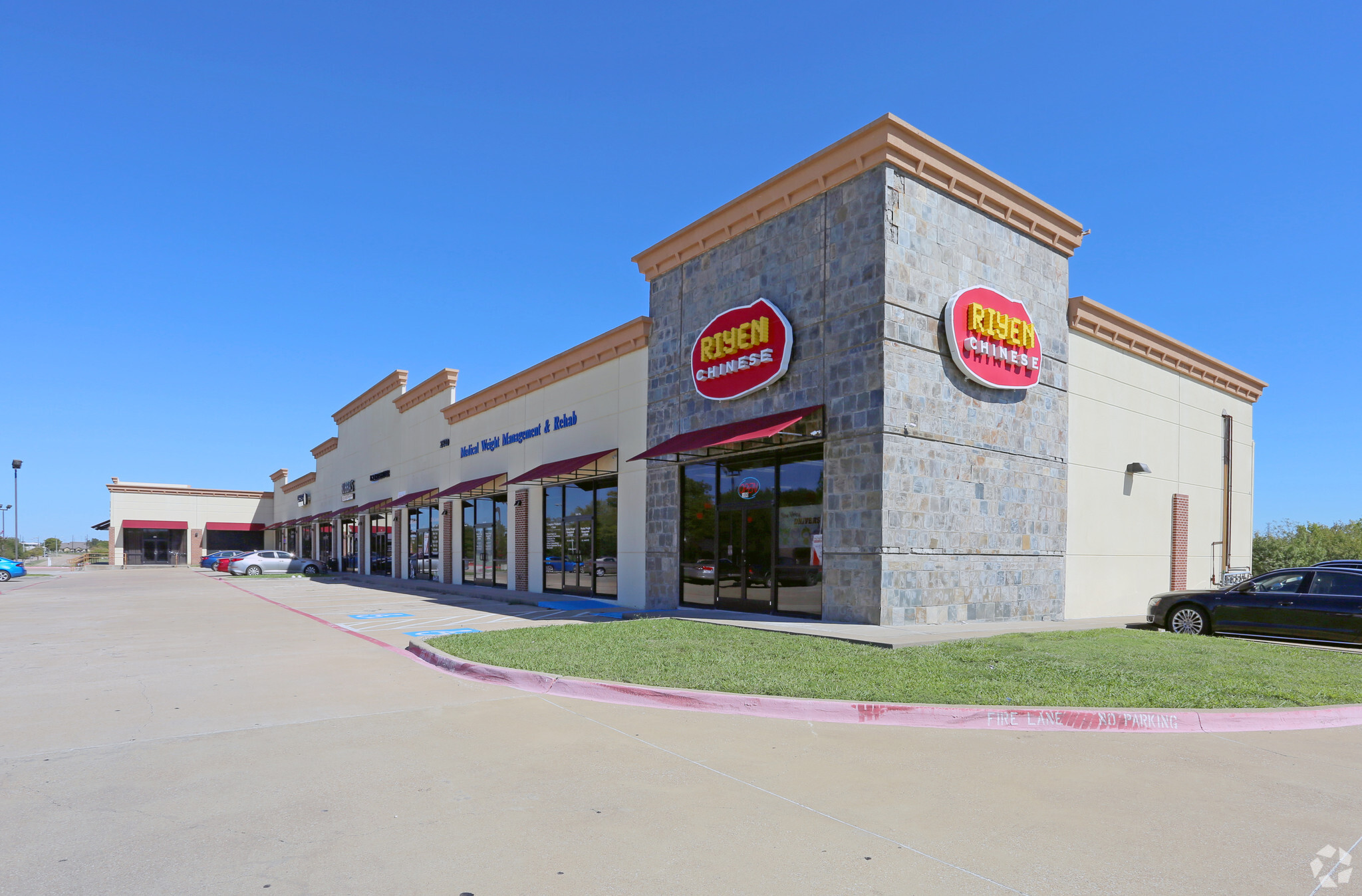 Gus Thomasson Rd, Mesquite, TX à louer Photo de l’immeuble– Image 1 sur 12