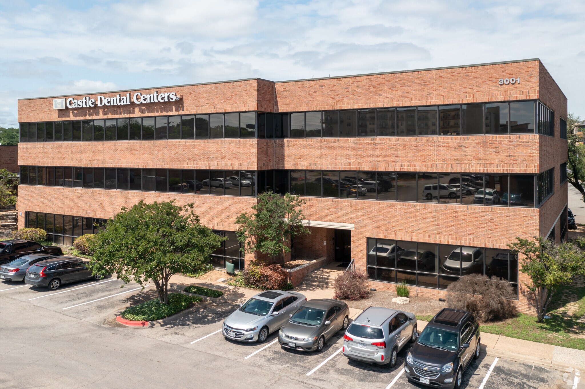 3001 S Lamar Blvd, Austin, TX à louer Photo de l’immeuble– Image 1 sur 8