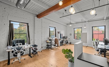 135 N George St, Cambridge, ON à louer Photo intérieure– Image 2 sur 2