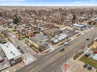 Plus de détails pour 24101 W Warren St, Dearborn Heights, MI - Local commercial à vendre