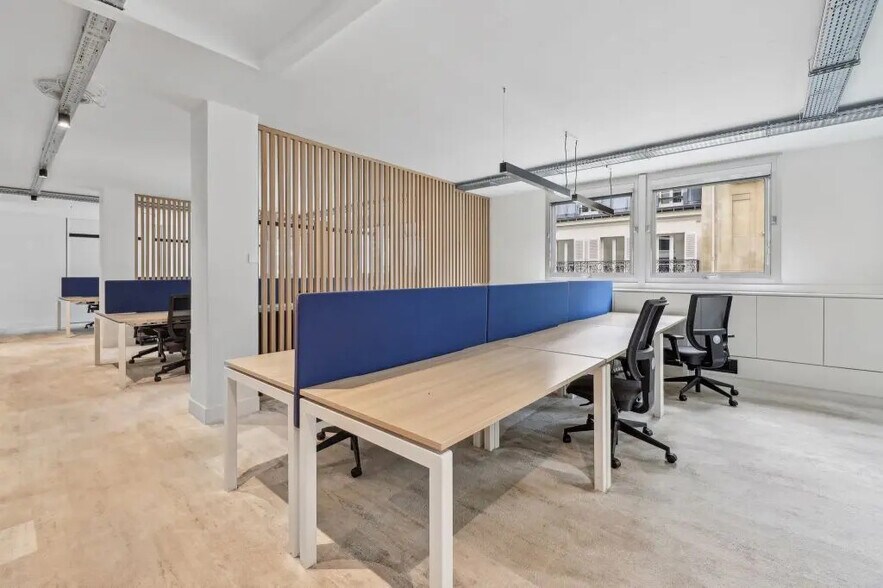 18 Rue Jean Giraudoux, Paris à louer - Photo de l’immeuble – Image 3 sur 6