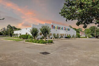 Plus de détails pour 1300 Main St, Richmond, TX - Bureau à vendre