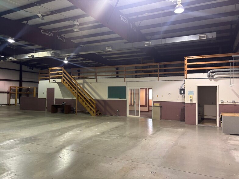 58 Industrial Ct, Seekonk, MA à louer - Photo de l’immeuble – Image 2 sur 8