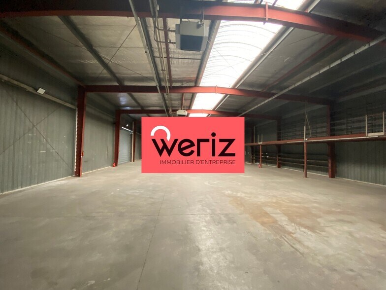 Industriel/Logistique dans Vitrolles à louer - Photo de l’immeuble – Image 3 sur 8