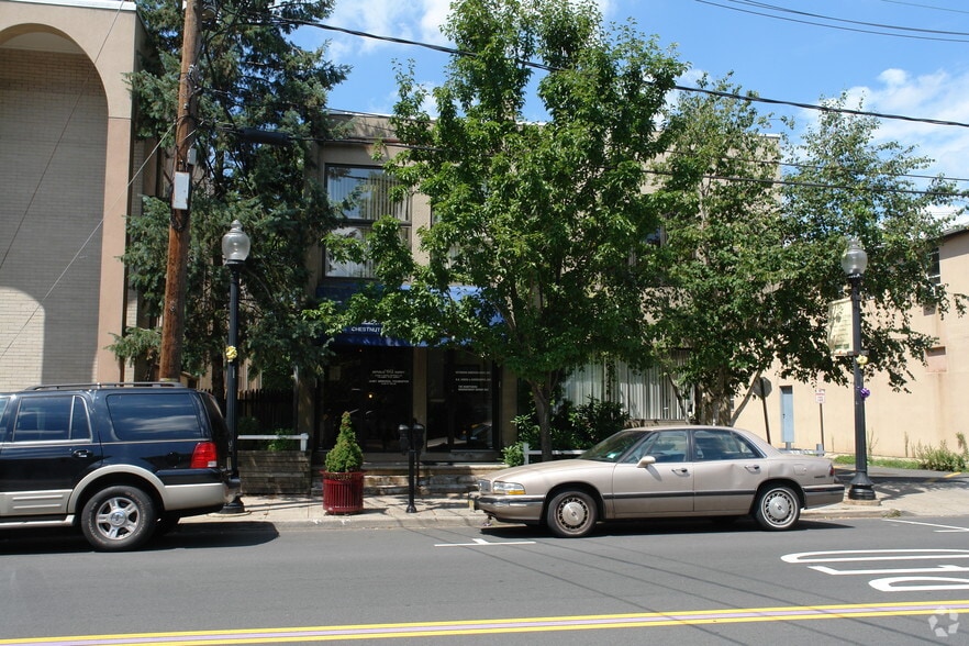 224-226 Chestnut St, Roselle Park, NJ à louer - Photo principale – Image 1 sur 2