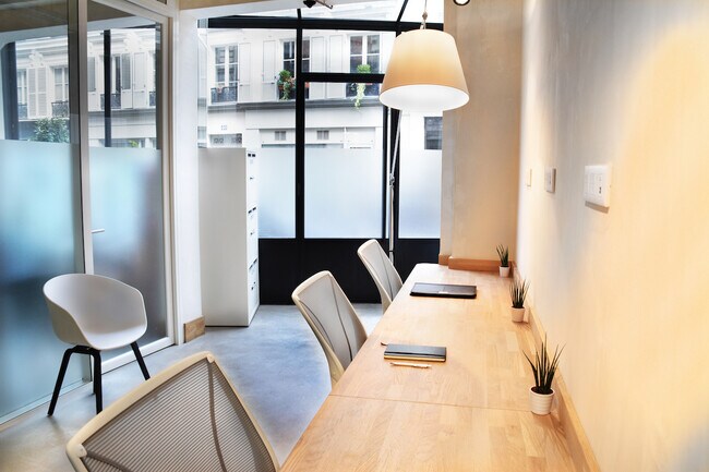 Plus de détails pour 33 Rue Truffaut, Paris - Coworking à louer