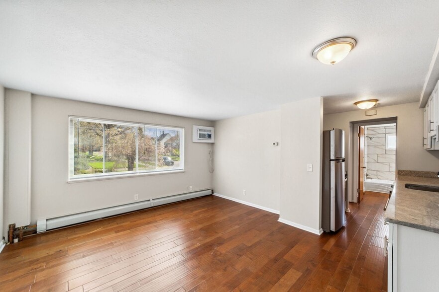 2019 McKinley Ave, Lakewood, OH à vendre - Photo principale – Image 1 sur 1