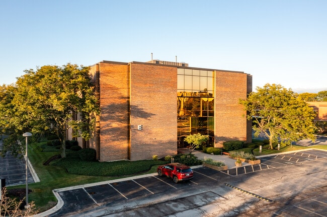 Plus de détails pour 800 Roosevelt Rd, Glen Ellyn, IL - Bureau, Local d'activités à louer