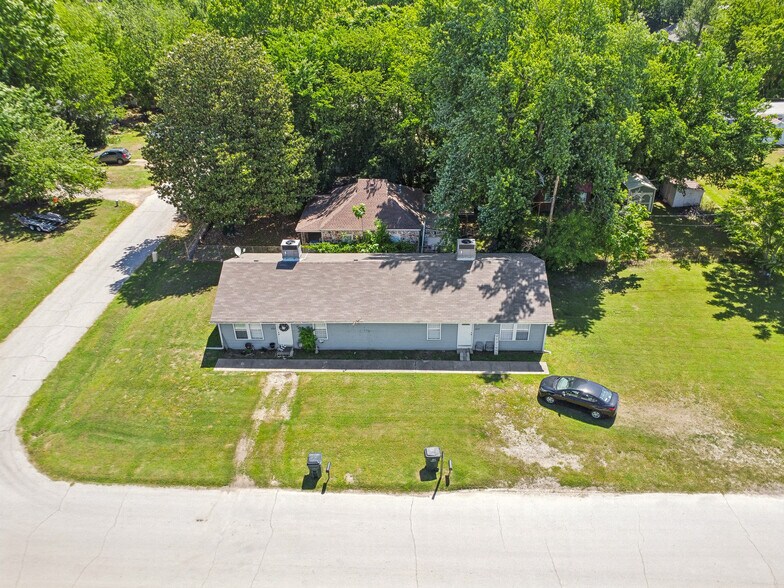 Portfolio of Collinsville Properties portefeuille de 5 biens à vendre sur LoopNet.fr - Photo de l’immeuble – Image 3 sur 23