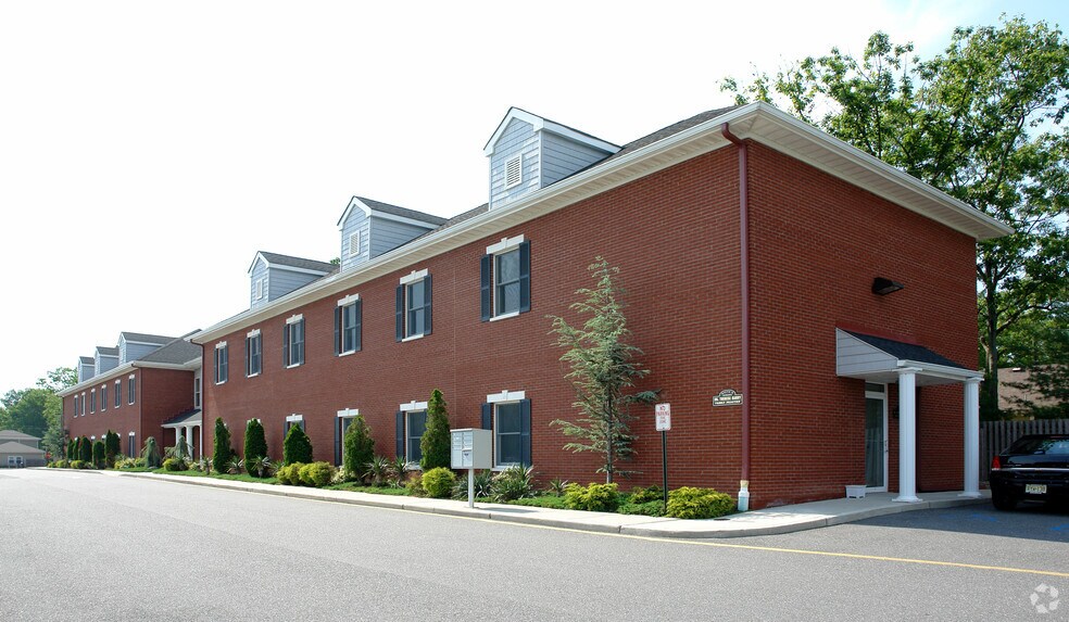 833 Lacey Rd, Forked River, NJ à louer - Photo de l’immeuble – Image 3 sur 4