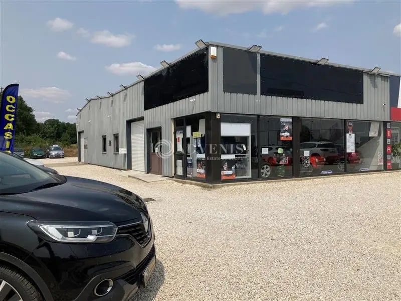Local commercial dans Saint-Ouen à louer Photo de l’immeuble– Image 1 sur 5