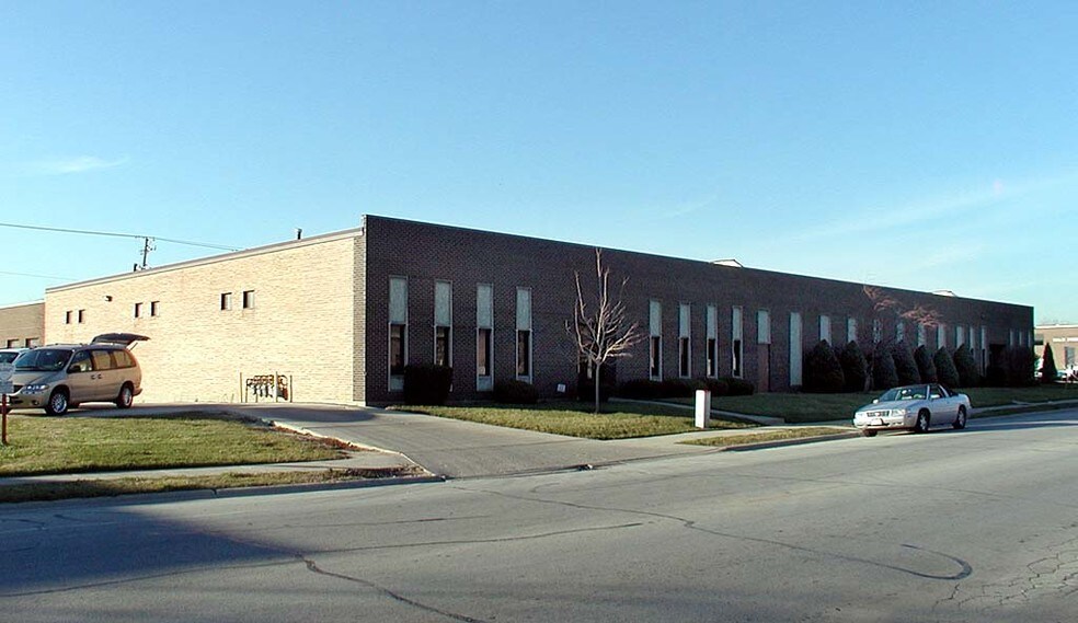 740-742 Lively Blvd, Elk Grove Village, IL à vendre - Autre – Image 2 sur 7