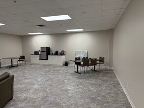 1002 N Church St, Greensboro, NC à louer Photo de l’immeuble– Image 2 sur 2